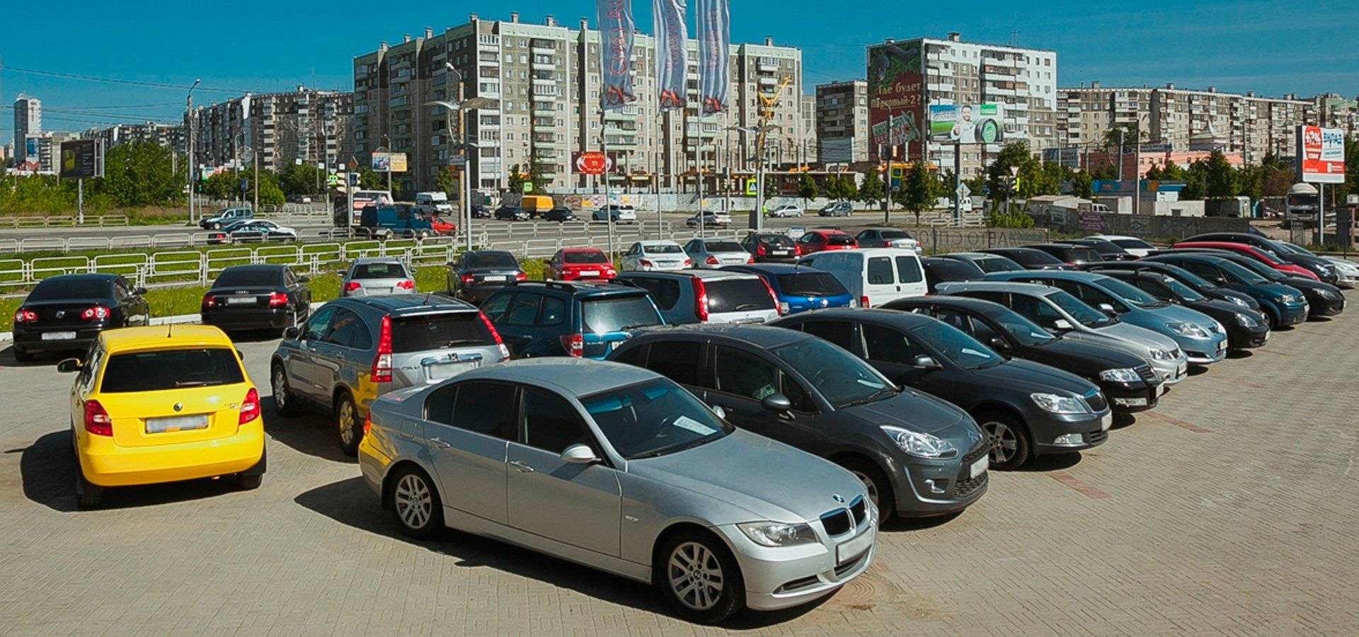 Машинка челябинск. Вторичный рынок автомобилей. Авторынок Москва. Машины России. Авто на вторичке.