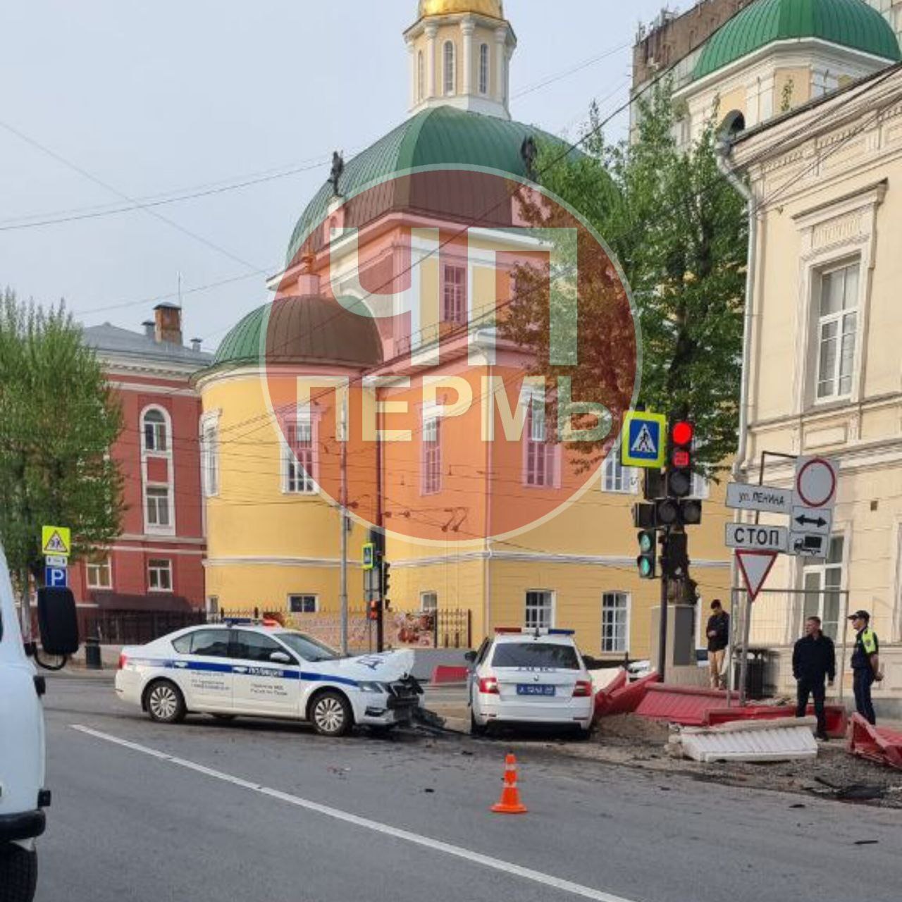 В Перми виновником ДТП с автомобилями полиции стал пьяный водитель |  06.05.2023 | Пермь - БезФормата