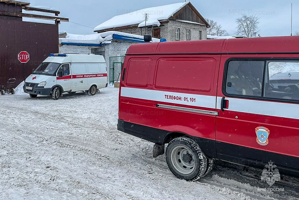 В Кудымкаре на узкой дороге разбились три машины | 29.02.2024 | Пермь -  БезФормата