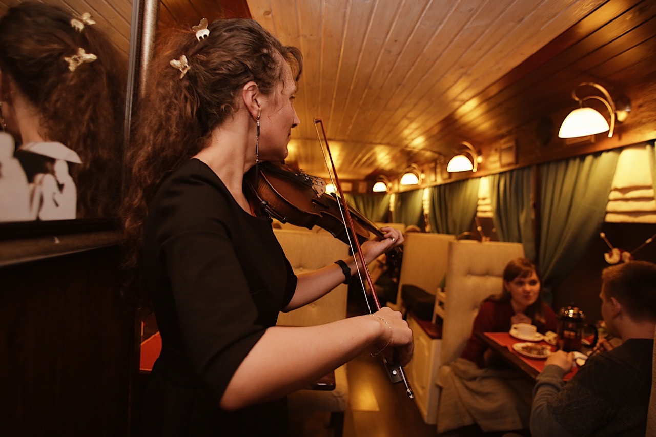 Фото: группа Romantic Tram Cafe в сети VK