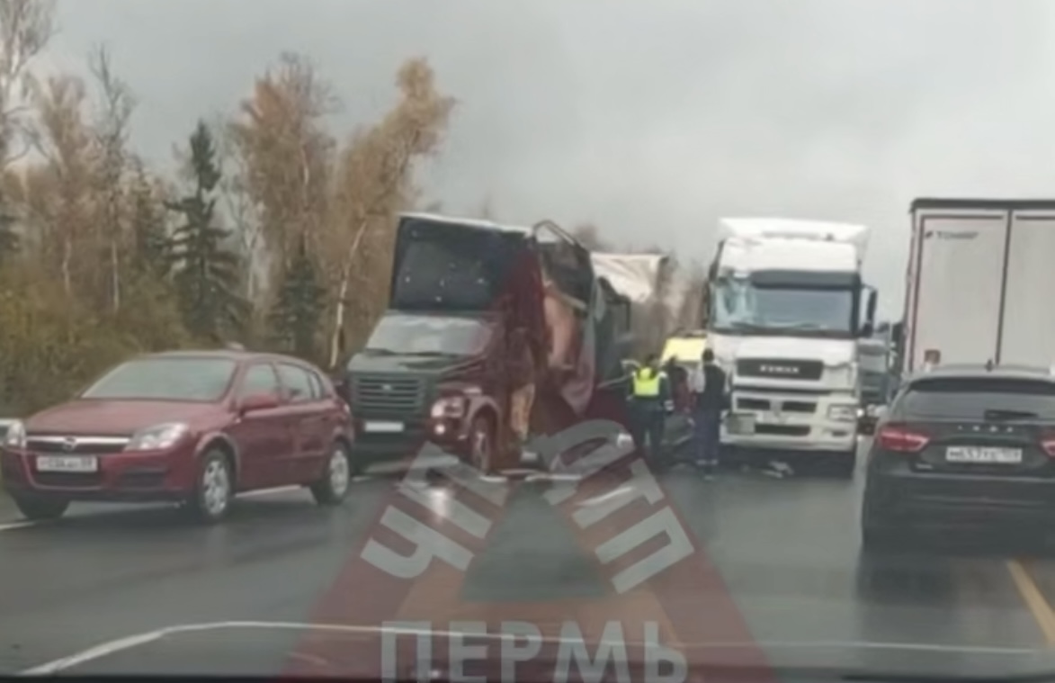Фото: ЧП ДТП Пермь / тг 